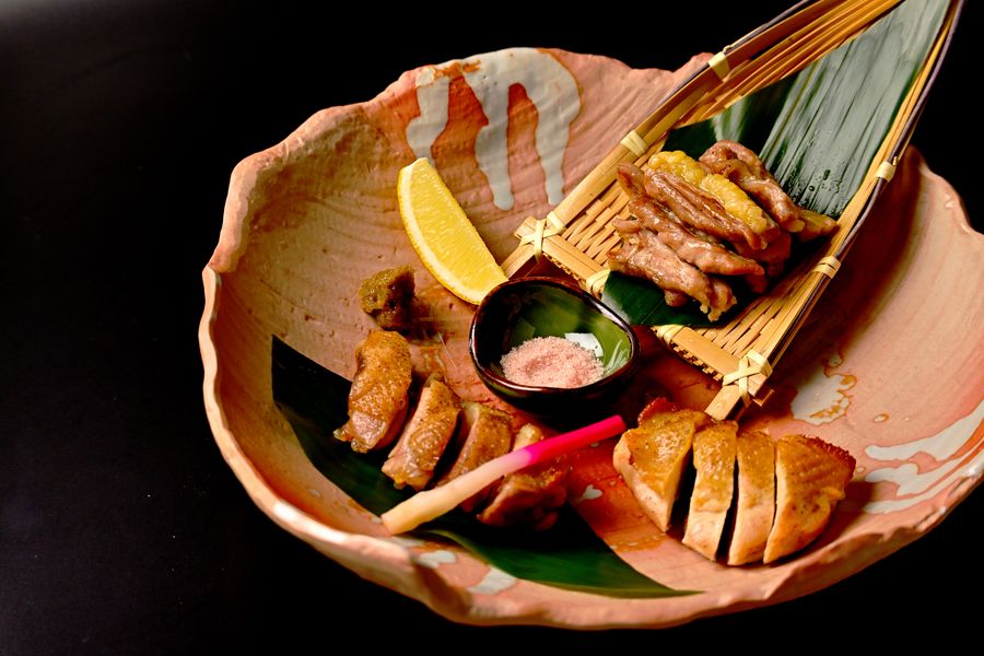 純系名古屋コーチン 炙り焼き三種盛り合わせ
